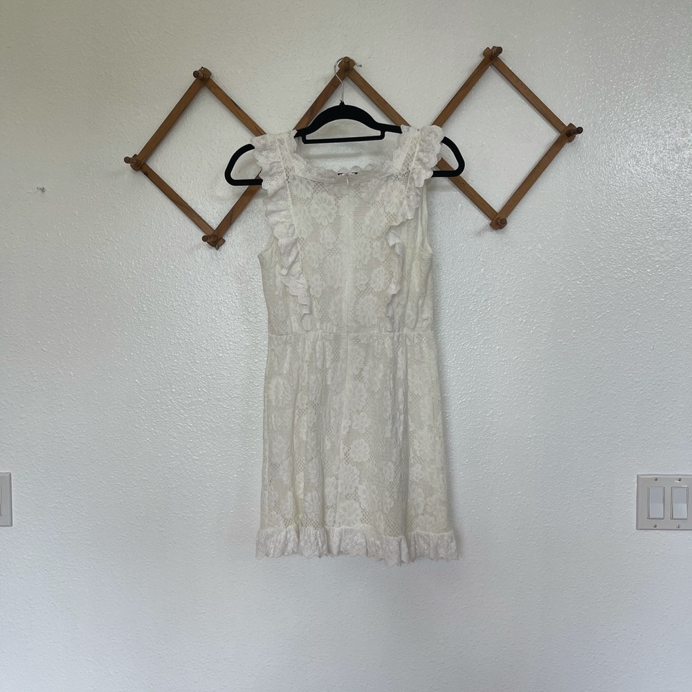 Lace Simplee Mini Dress - Picture 4 of 6